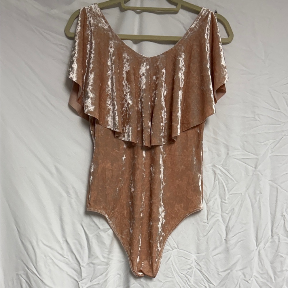Lucky Brand Velvet Ruffle Bodysuit in Pink - Picture 8 of 9